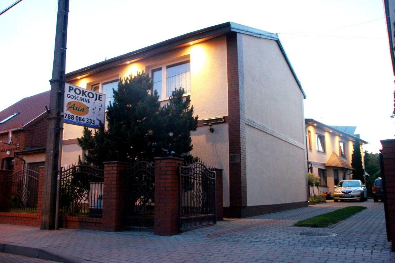 Pokoje Goscinne Asia Leba Bagian luar foto