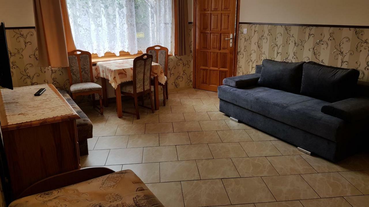 Pokoje Goscinne Asia Leba Bagian luar foto